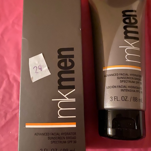 Mary Kay - Picture 4 of 10